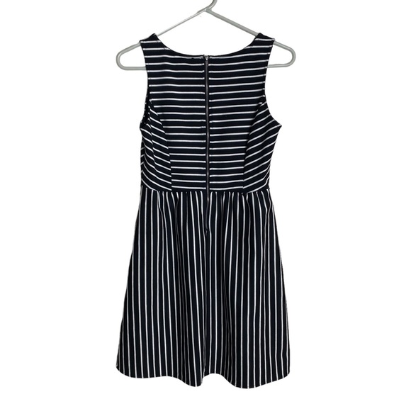 Woman's Dress- Sleeveless, Stretchy, knee Length, Fit & Flare - Picture 2 of 9